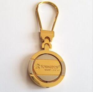 Foxwoods Casino spinner keychain gold and silver tone